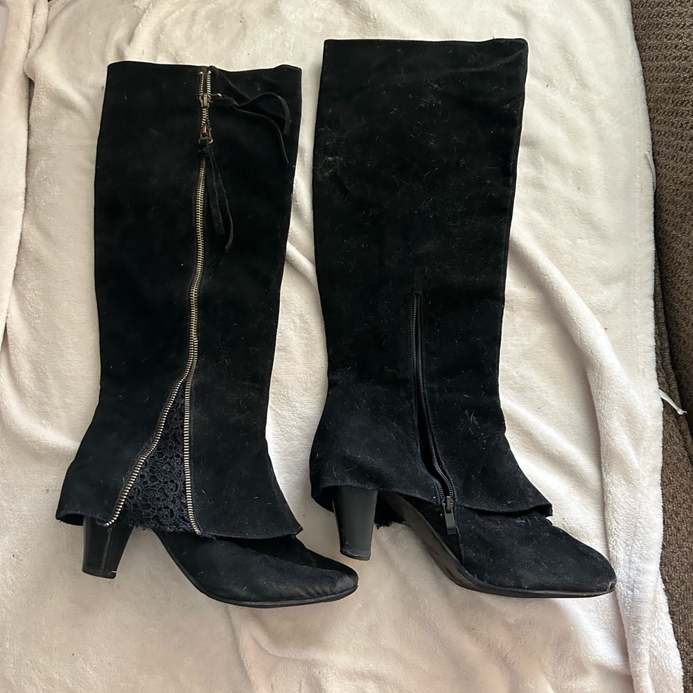 Black boots